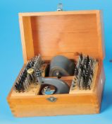 Boley Triebnietmaschine im Holzkasten mit 122 Punzen