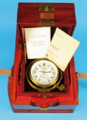 Russisches Marine-Chronometer mit Transport-Übergehäuse