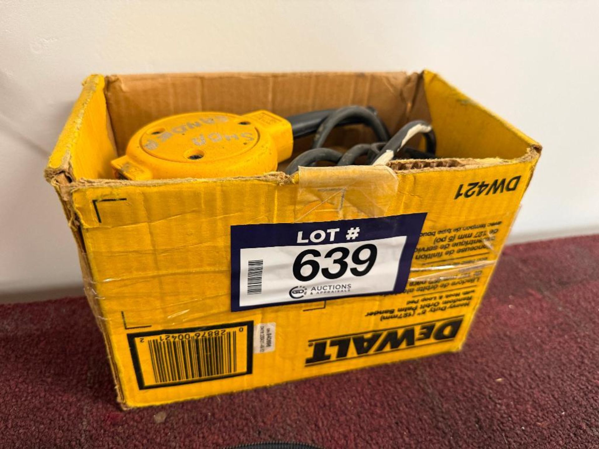 DeWalt DW421 Electric Random Orbit Palm Sander - Image 2 of 4