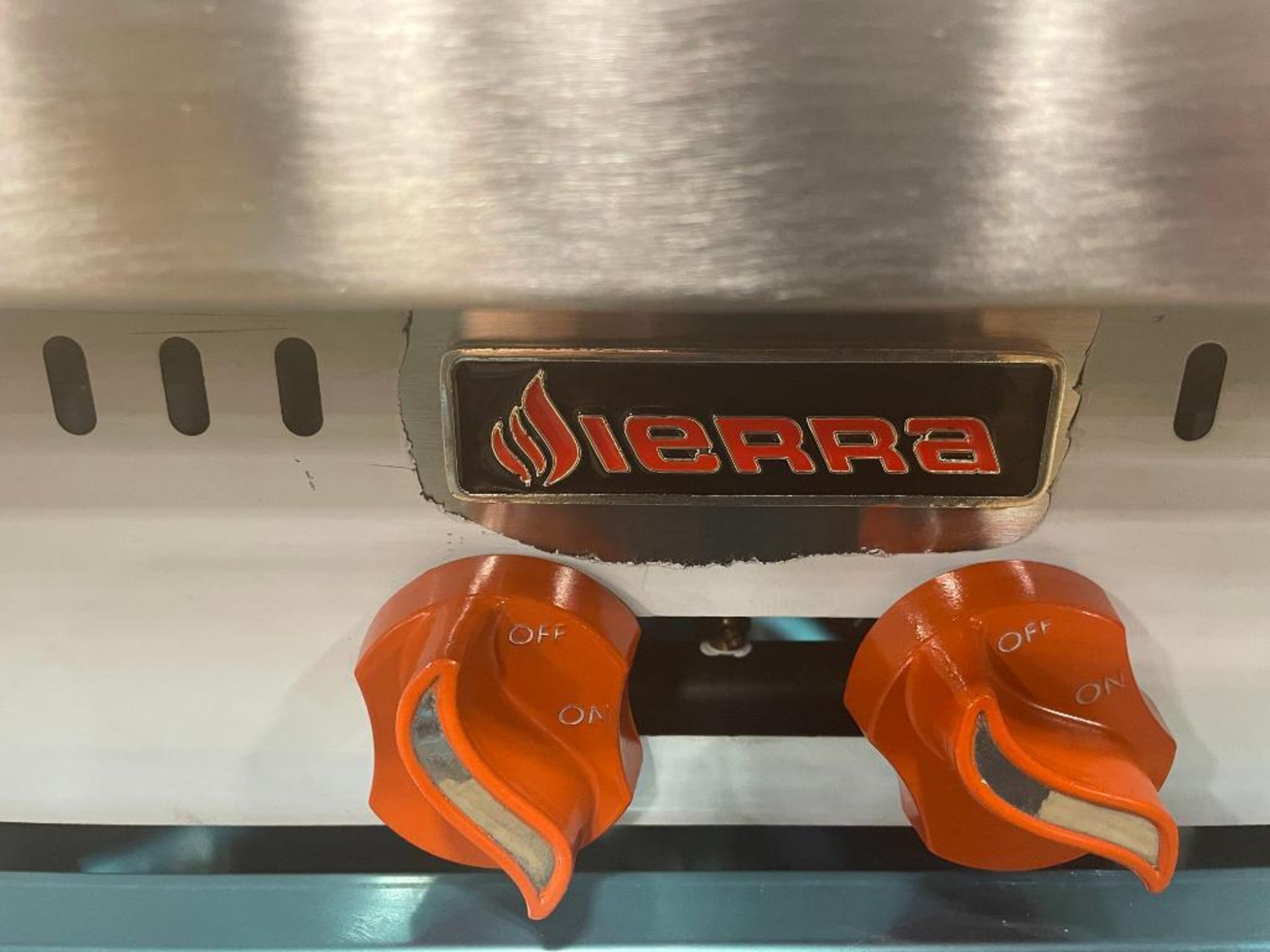 NEW SIERRA HP636 6-BURNER GAS COUNTERTOP HOT PLATE - Image 5 of 17