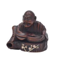 λ RYUMINA WOOD NETSUKE OF HANASAKA JIJI WITH A BASKET OF ASHES, EDO PERIOD (1615-1868), 19TH CENTURY