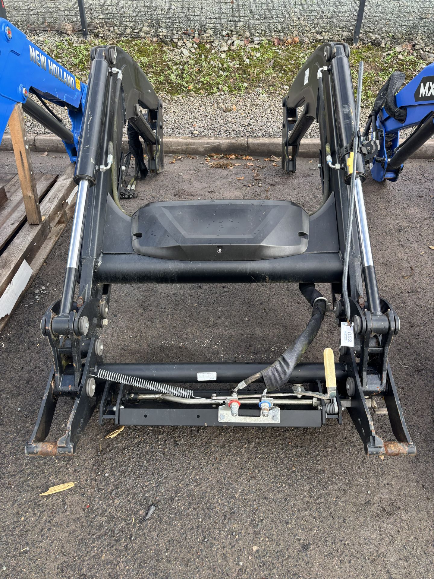 Quickie (ALO) Q3DME MC431/25D Tractor front end loaderSerial No ...