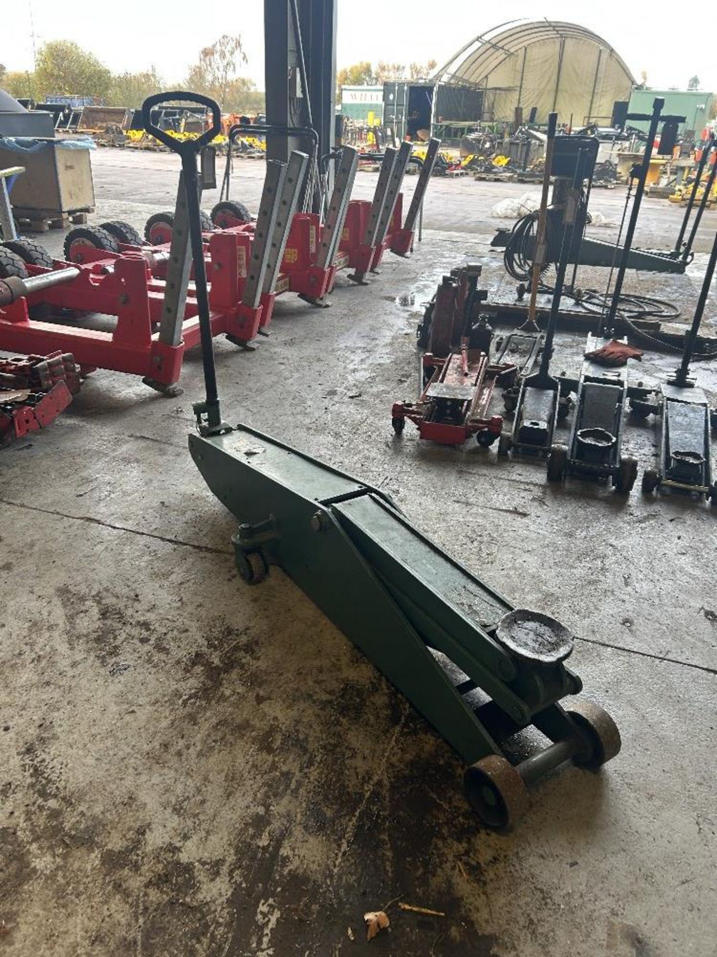 Compac 8 Compac 8 ton-HCG3 Heavy Duty Mobile Trolley JackSerial No.C2210 ...