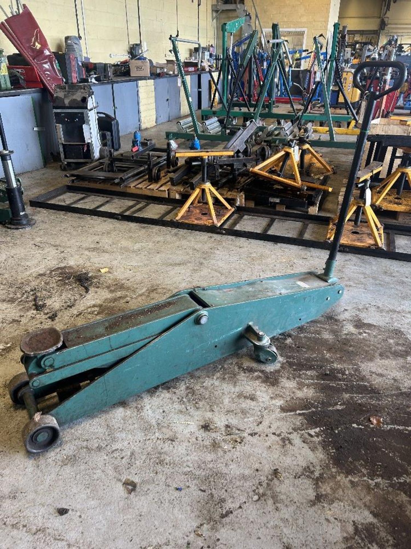 Compac 8 Compac 8 ton-HCG3 Heavy Duty Mobile Trolley Jack
