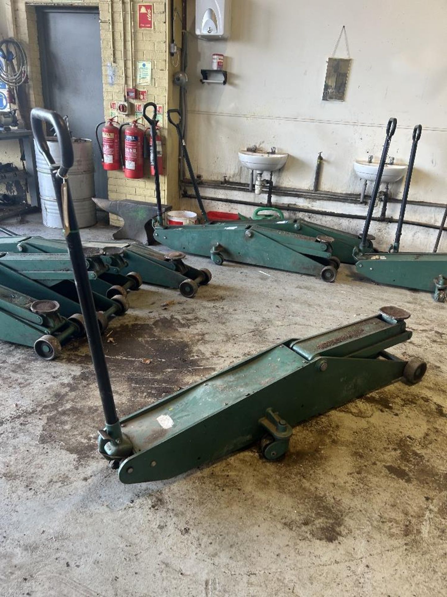Compac 8 Compac 8 ton-HCG3 Heavy Duty Mobile Trolley Jack