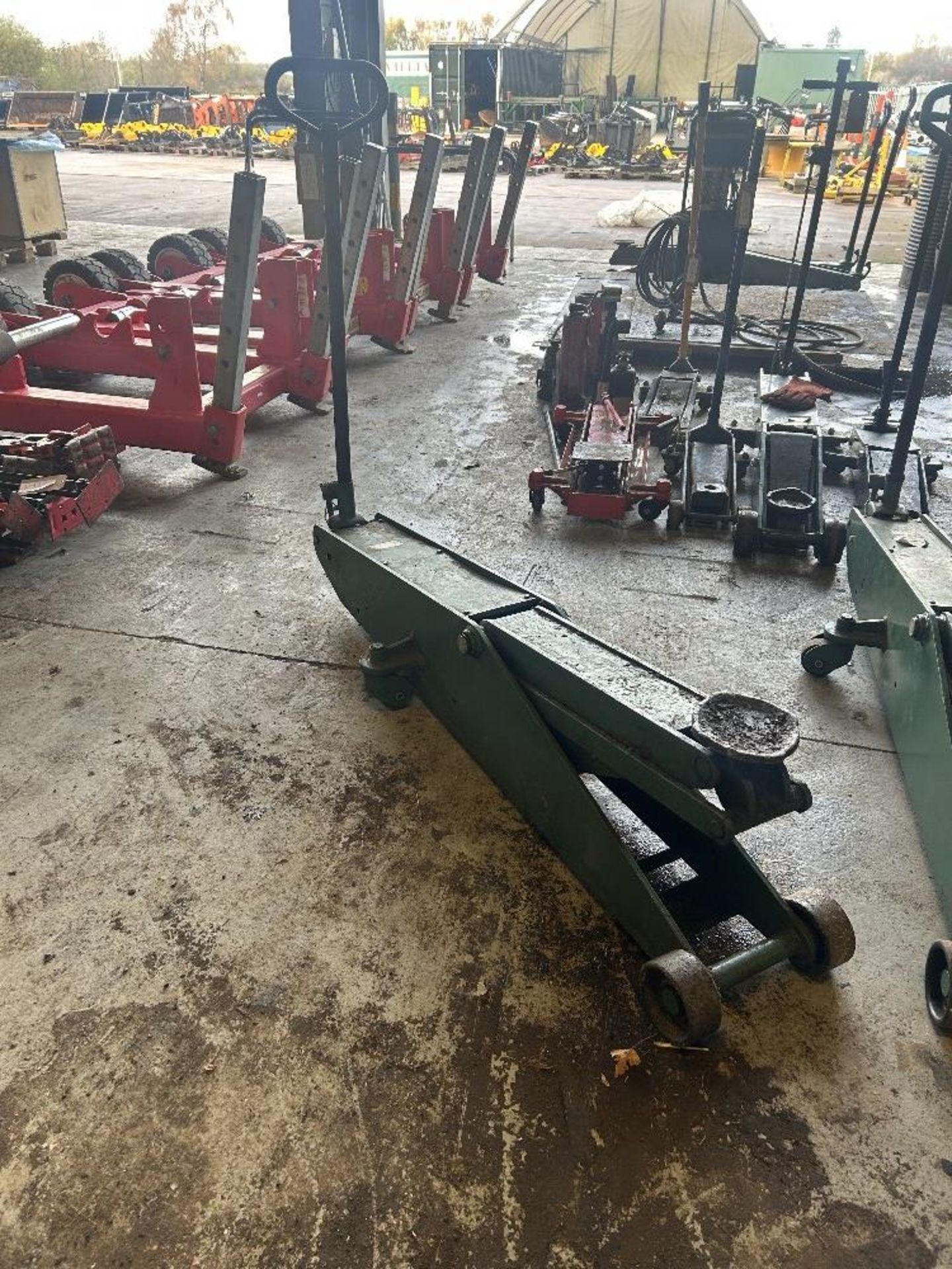 Compac 8 Compac 8 ton-HCG3 Heavy Duty Mobile Trolley JackYear Of Manufacture - 2013