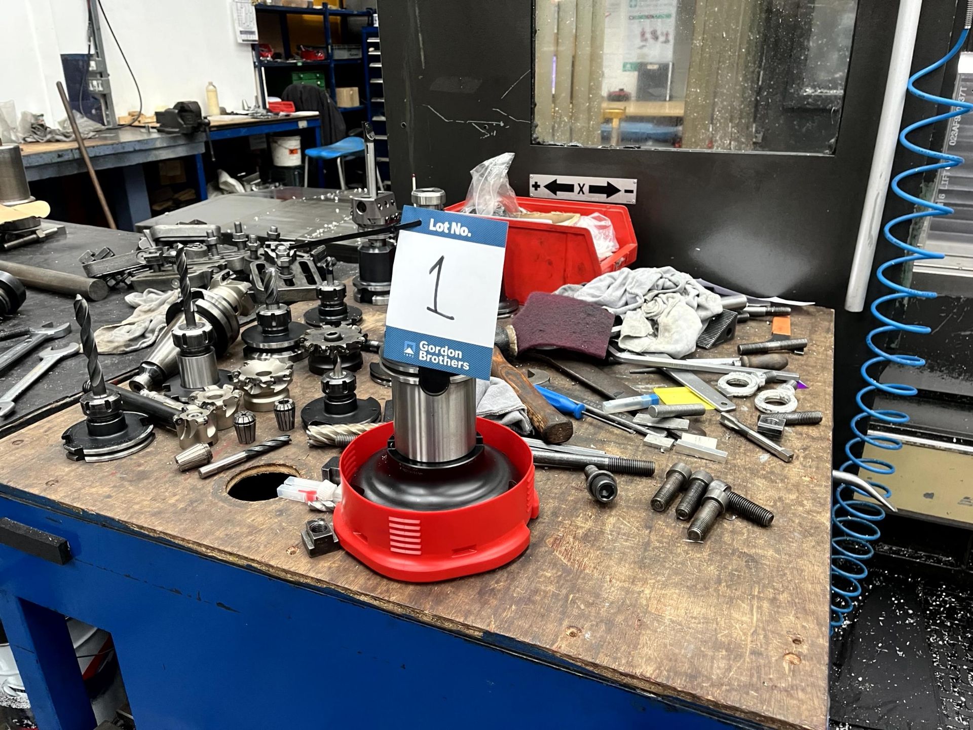 Nicolas Correa Prisma 20 4-axis bed type milling machine with bed-mounted outfeed swarf conveyor, - Image 15 of 34