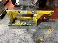 Arbil forklift mounted attachment with magnet, SWL 750kg