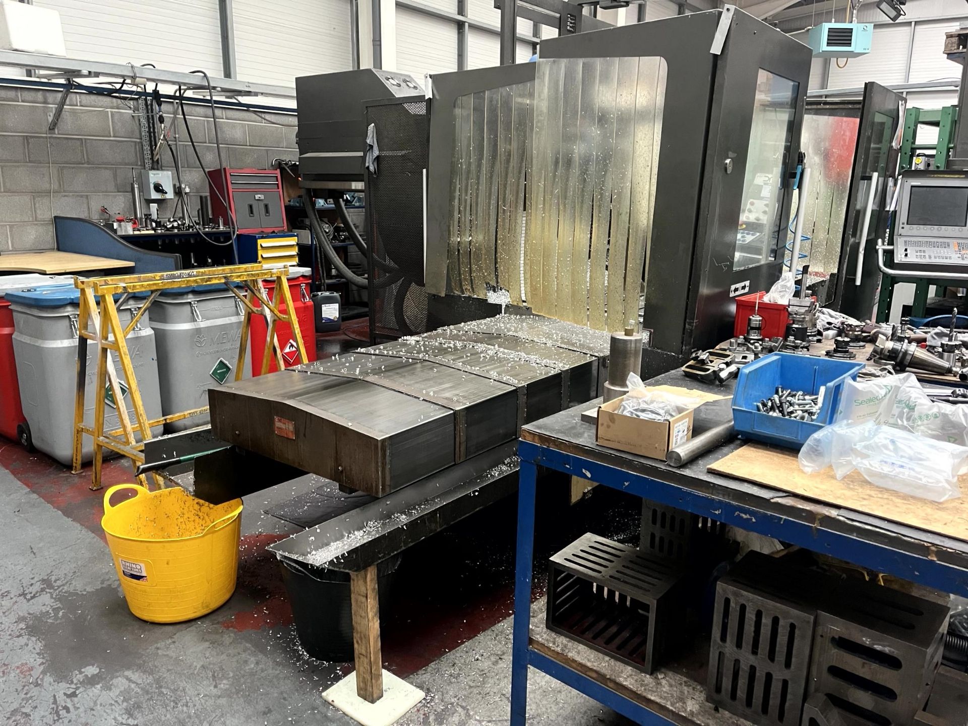 Nicolas Correa Prisma 20 4-axis bed type milling machine with bed-mounted outfeed swarf conveyor, - Image 4 of 34