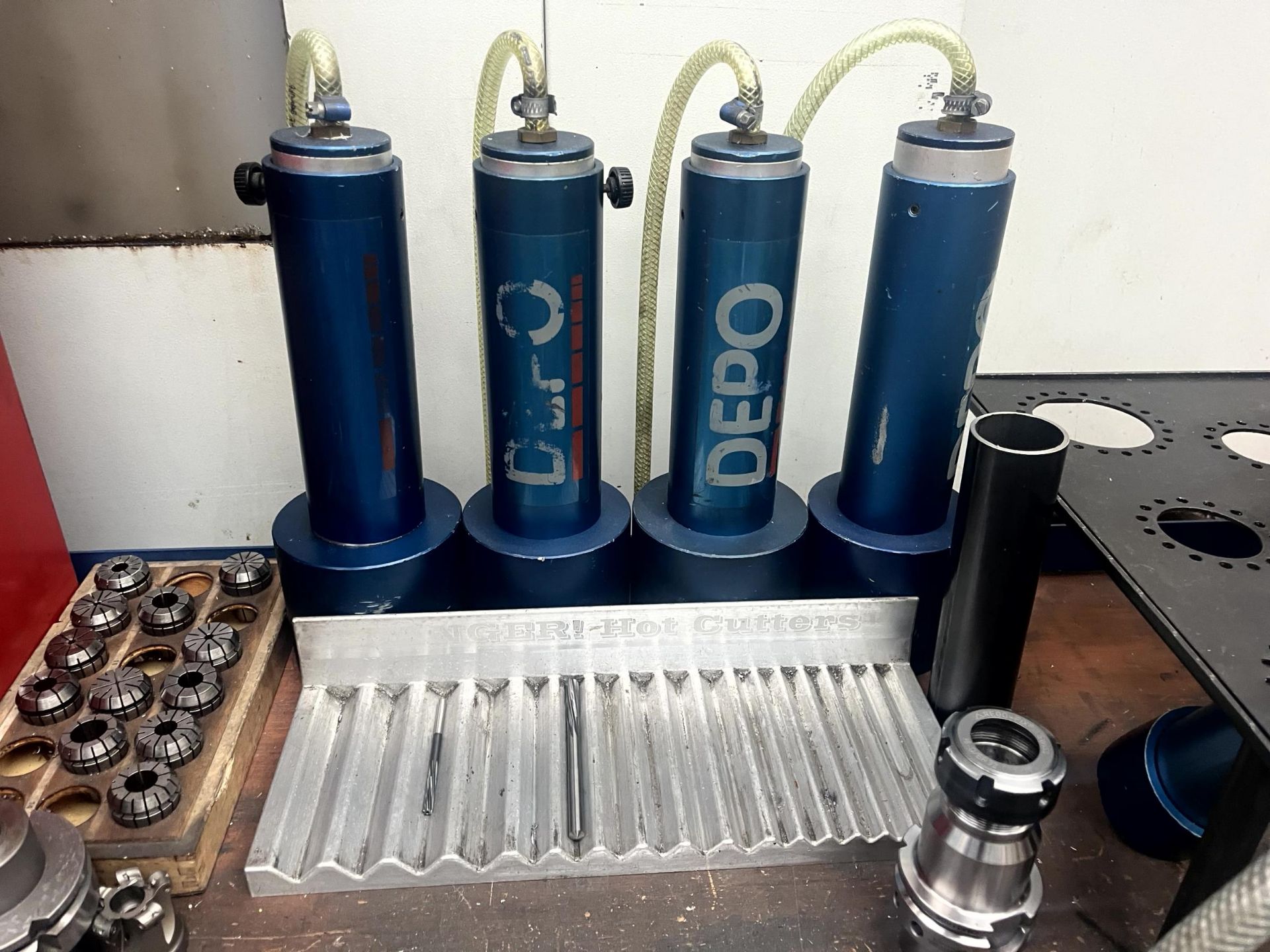 Deckel Maho DMU125P Hi-dyn 5-axis CNC vertical milling machine, Serial No. 11180001413 (2001) with - Image 30 of 31