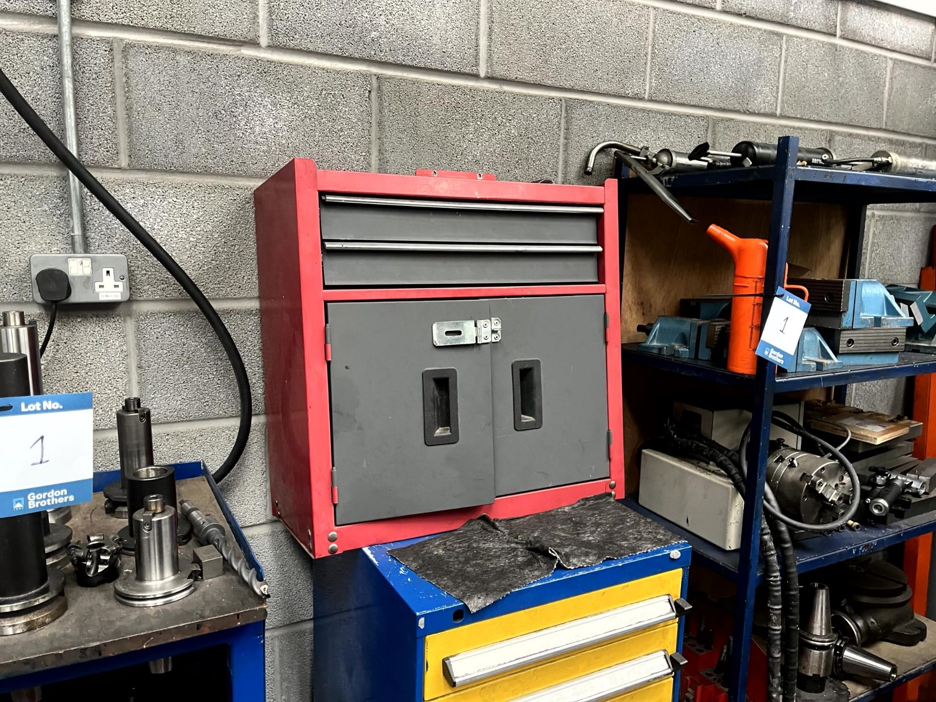 Nicolas Correa Prisma 20 4-axis bed type milling machine with bed-mounted outfeed swarf conveyor, - Image 20 of 34