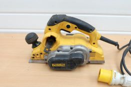 DeWalt Model D26500-LX Planer. Capacity 4mm. 13500rpm. Power 1050W. 115V.
