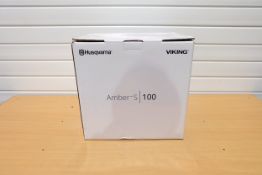 Husqvarna Viking Amber Air S100 Overlock Machine. New in Box.