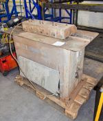 Oliver Lockformer machine Capacity: 16 GA S/N: 231