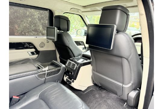 Land Rover Range Rover Vogue Autobiography LWB Petrol / Hybrid Euro 6 4WD 2019 '19 Reg'Sat Nav - Image 16 of 48