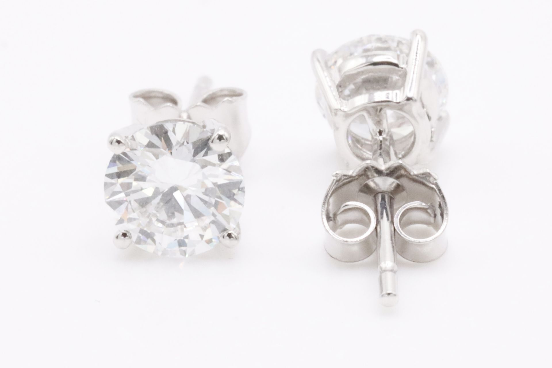 Round Brilliant Cut 1.40 Carat ( Natural Diamond ) Earrings In 18K White Gold - EDR Report - Image 5 of 8