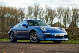 1999 Porsche 911 Carrera 2 Attractive Aero-styled car with upgraded features and benefiting from a r