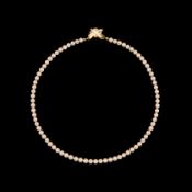 Perlenkette, 77 Akoyaperlen 4,6-4,9 mm, Schließe 585er Gold, Gesamtgewicht ca. 13,7 g, Länge ca.