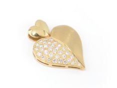 Herz-Anhänger, 32 Brillanten ca. 1,60 ct, 585er Gold ca. 10,3 g, Höhe ca. 3,5 cm