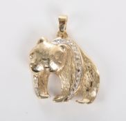 Anhänger "Pandabär", 2 Diamanten, 585er Gold ca. 10,0 g