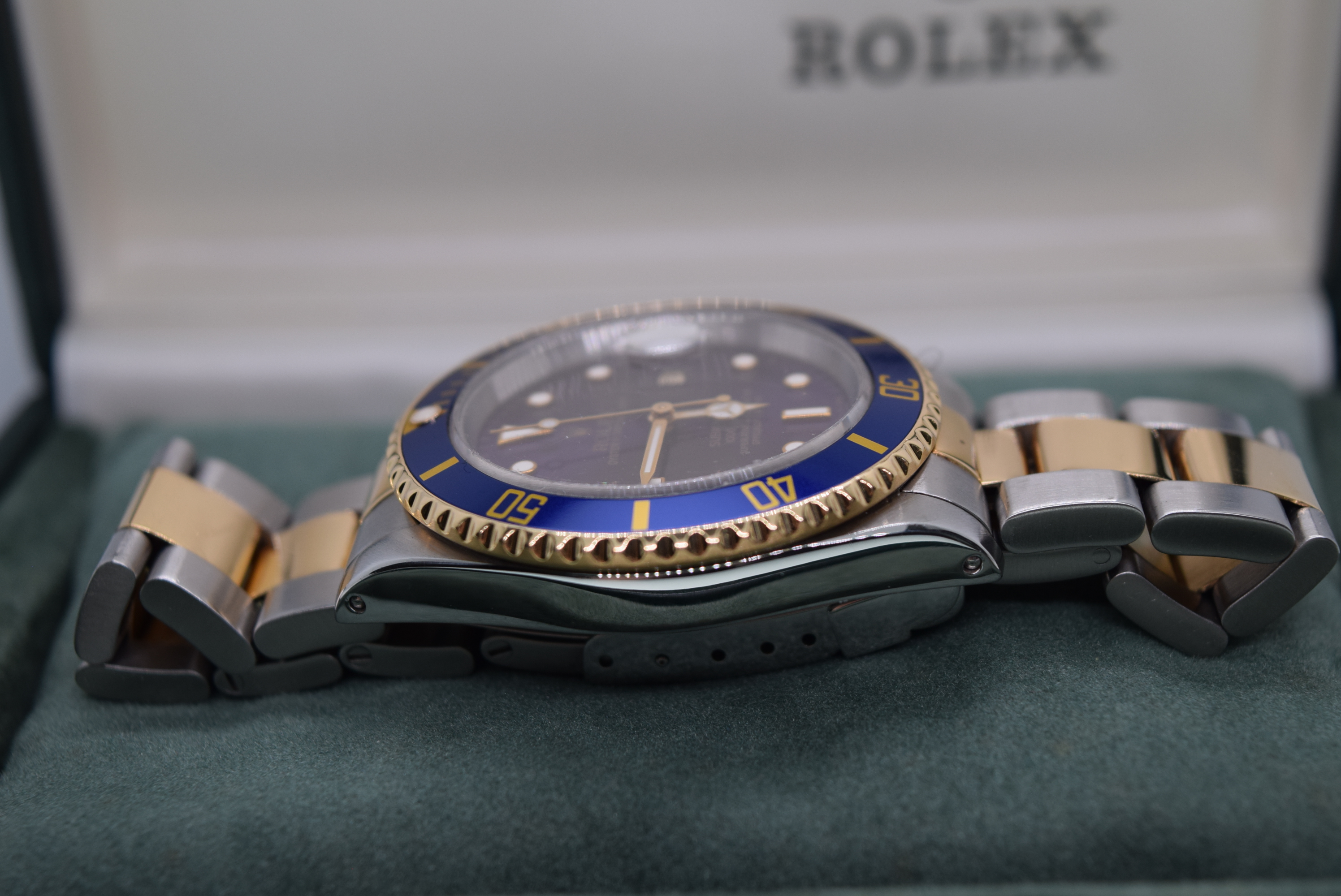 ROLEX SUBMARINER REF. 16613 18K/ STEEL - BLUE DIAL/ BEZEL - Image 4 of 9