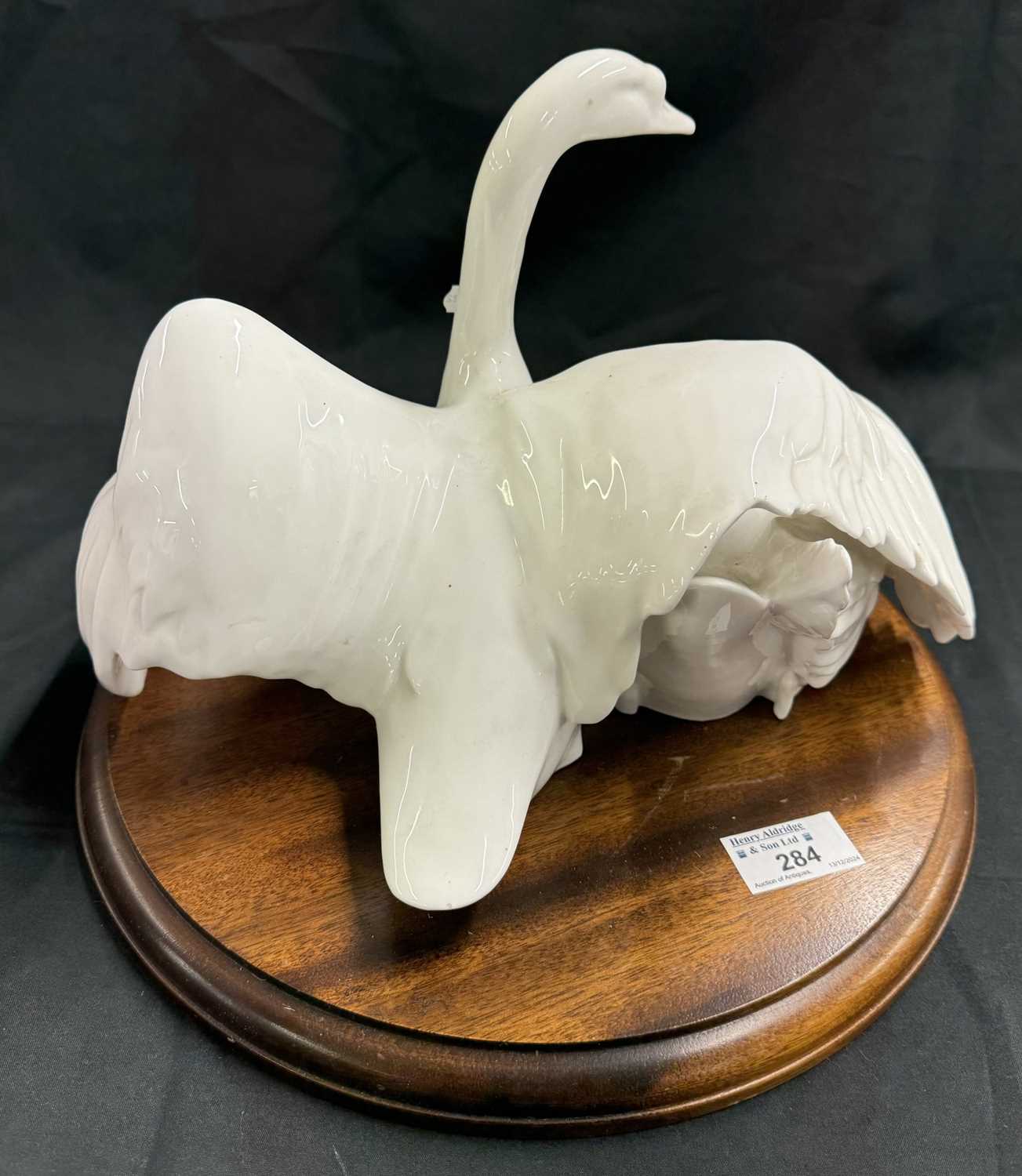 Ceramics: - Image 2 of 6