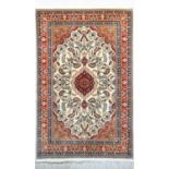 Hereke Seide fein signiert, Türkei, Mitte 20.Jhd, reine