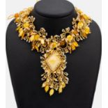 Außergewöhnliches Bernstein-Collier, durchbrochene