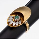 14 kt Gold Brillant-Smaragd-Ring, GG 585/000, rundfacett.