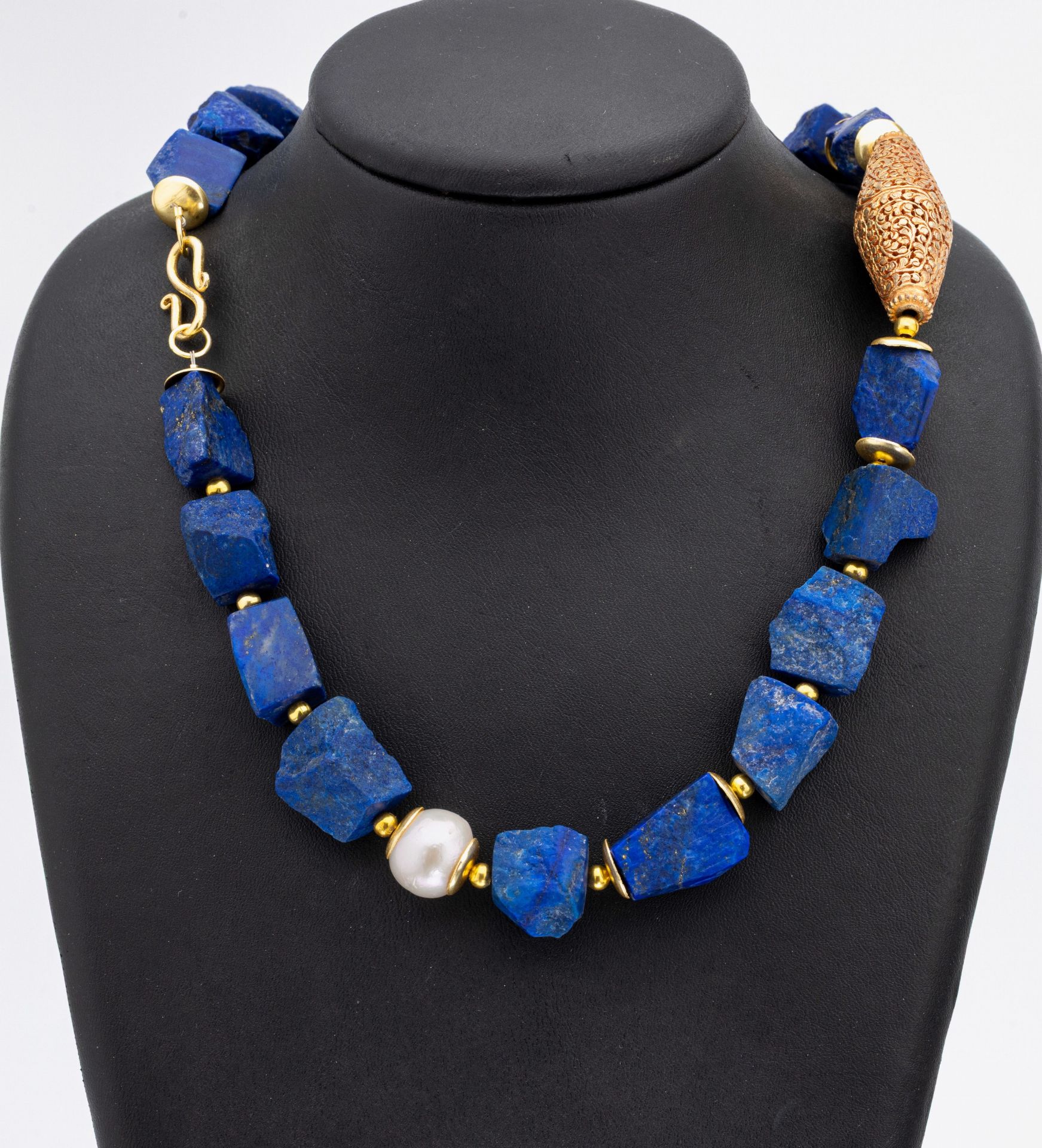 Lapislazuli-Perl-Collier, S-Schließe, Zwischenmonturen und
