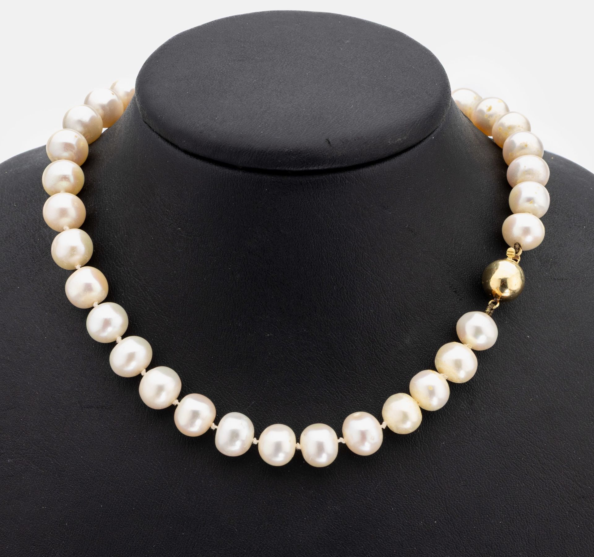 Zuchtperl-Collier mit 14 kt Gold Schließe, GG 585/000,