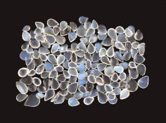 Lot lose Mondsteine, ca. 61.70 ct, tropfenf. Cabochons,