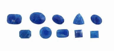 Lot 10 lose Hauyne, zus. 8.27 ct; 1 x Trillion0.79 ct, 1 x