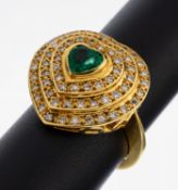18 kt Gold Smaragd-Brillant-Ring, GG 750/000, herzf.