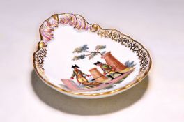 Schälchen, Meissen, um 1870, Goldkante, mittig feine bunte