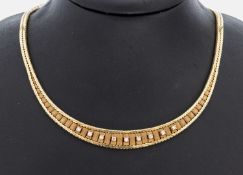 14 kt Gold Diamant-Collier, GG 585/000, im Verlauf, part.