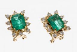 Paar 18 kt Gold Smaragd-Brillant-Ohrstecker, GG 750/000, 2