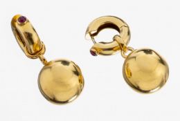 Paar 18 kt Gold Rubin-Creolen mit Einhängern, GG 750/000,