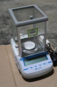 Analytical Lab Balance