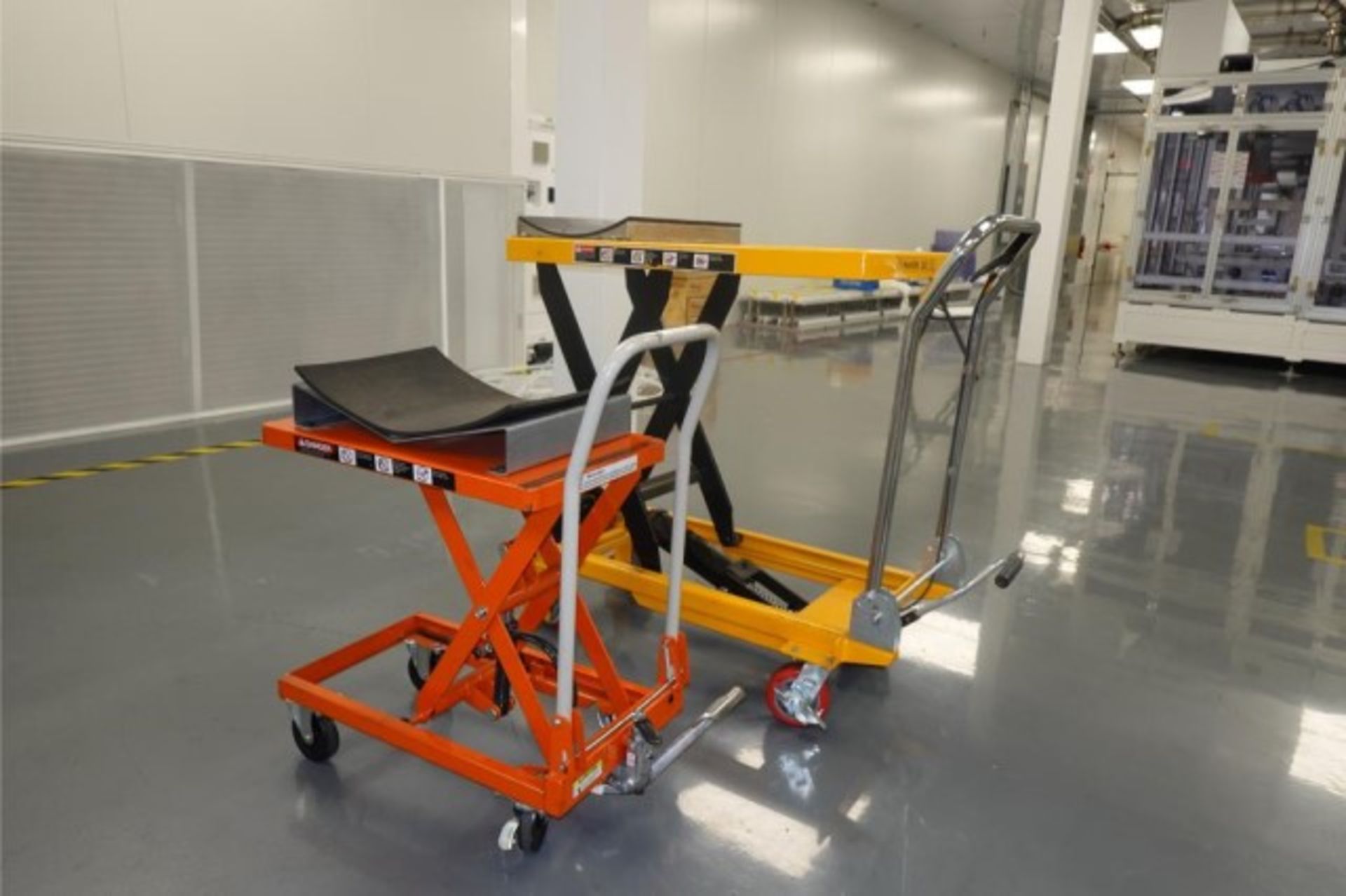 Mobile Hydraulic Lift Tables - Image 8 of 10