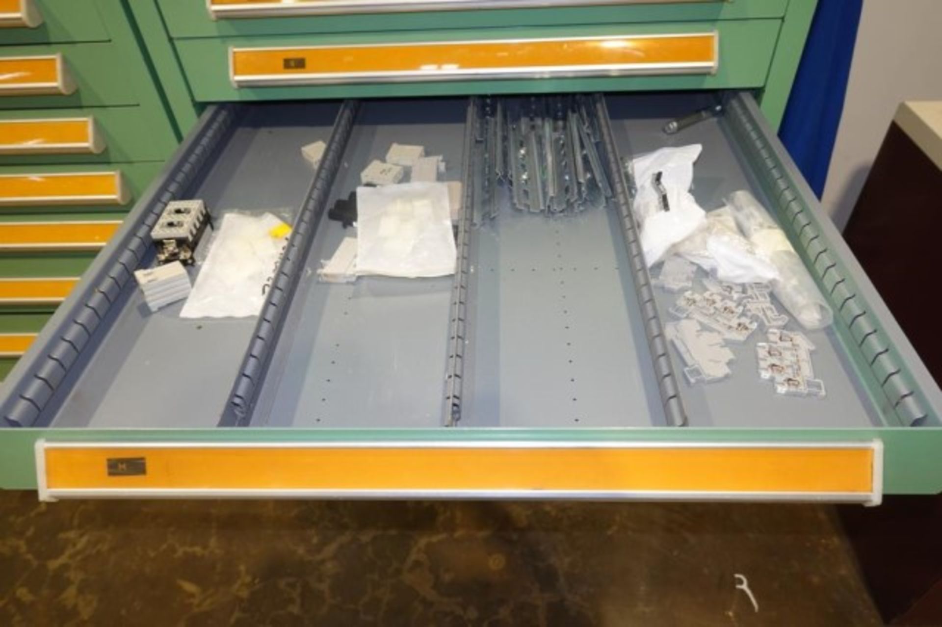 Stanley Vidmar 14-Drawer Parts Supply Cabinet - Image 4 of 6