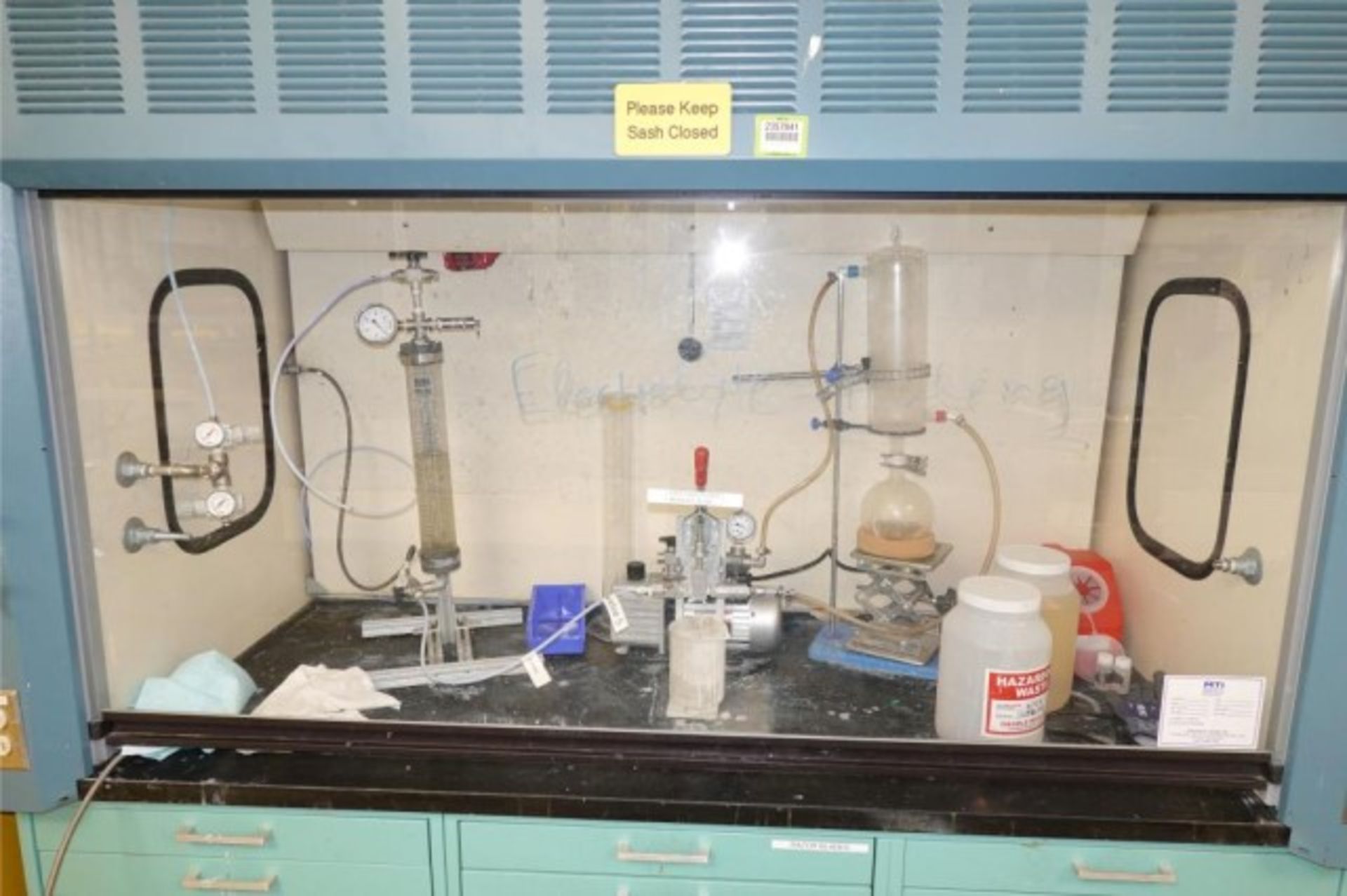 Hamilton 6' ft. Laminar Flow Bench - Image 4 of 8