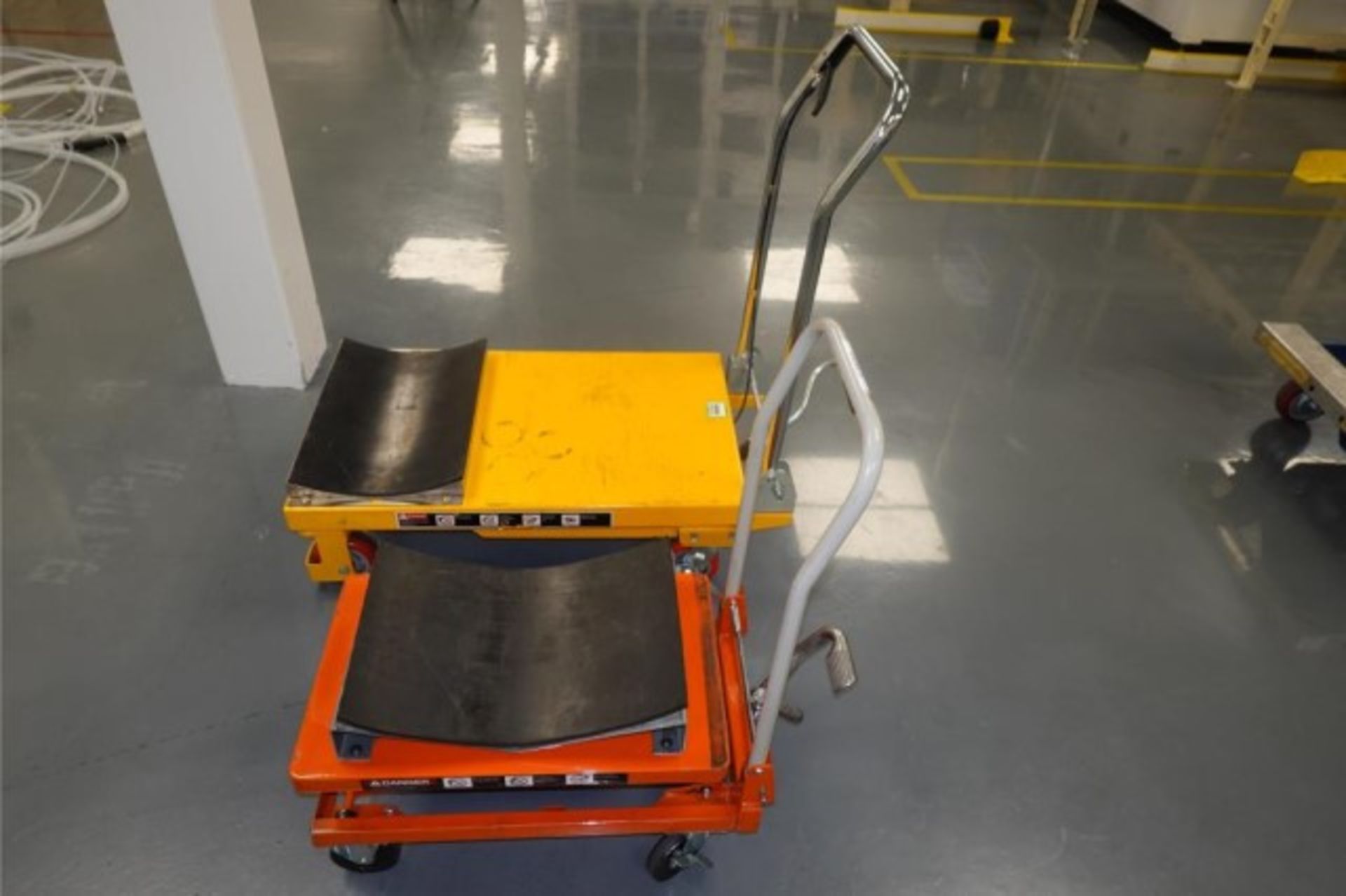 Mobile Hydraulic Lift Tables - Image 5 of 10