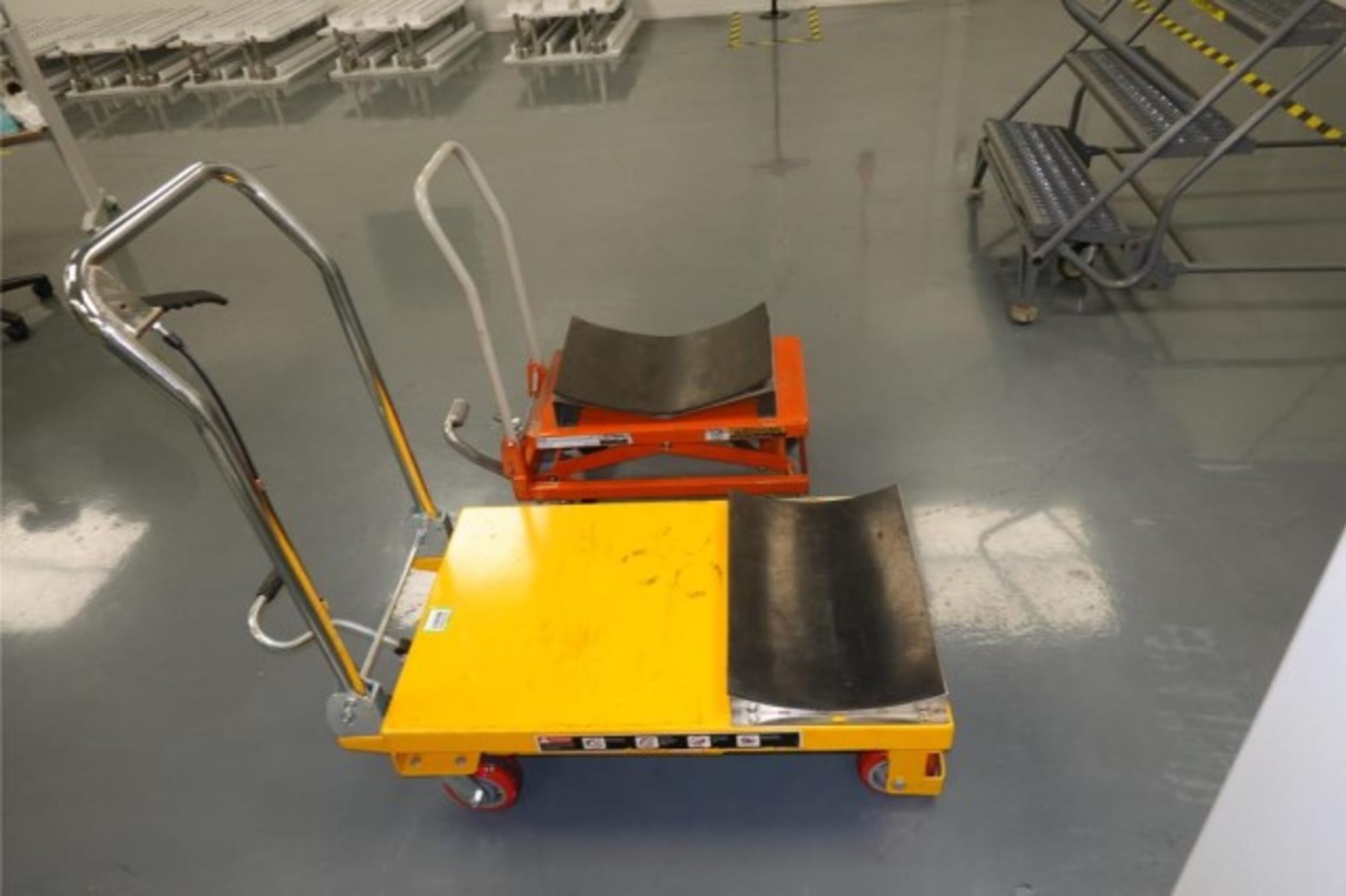 Mobile Hydraulic Lift Tables - Image 3 of 10