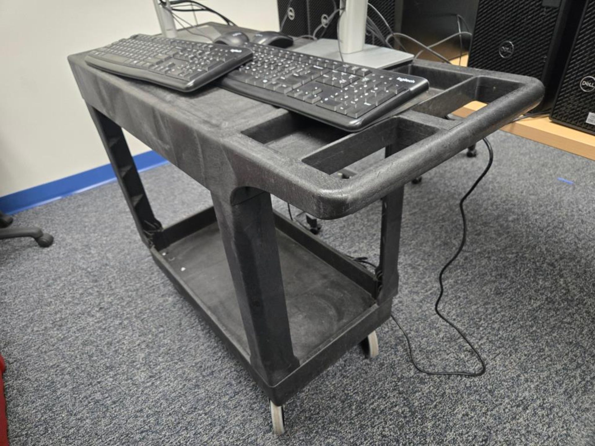 Rubbermaid Carts - Image 2 of 2