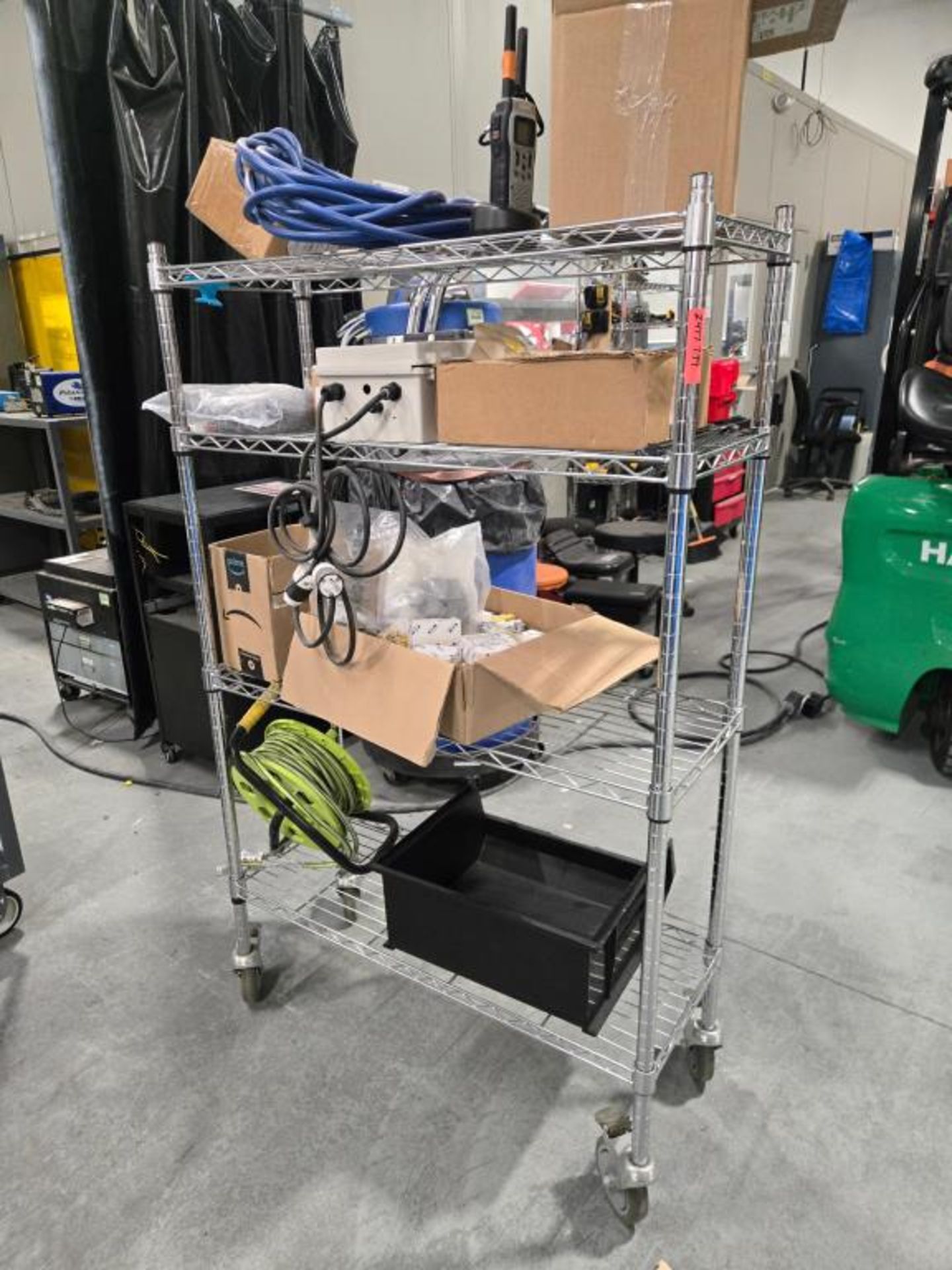 Rubbermaid/Uline Carts & Racks - Image 5 of 7