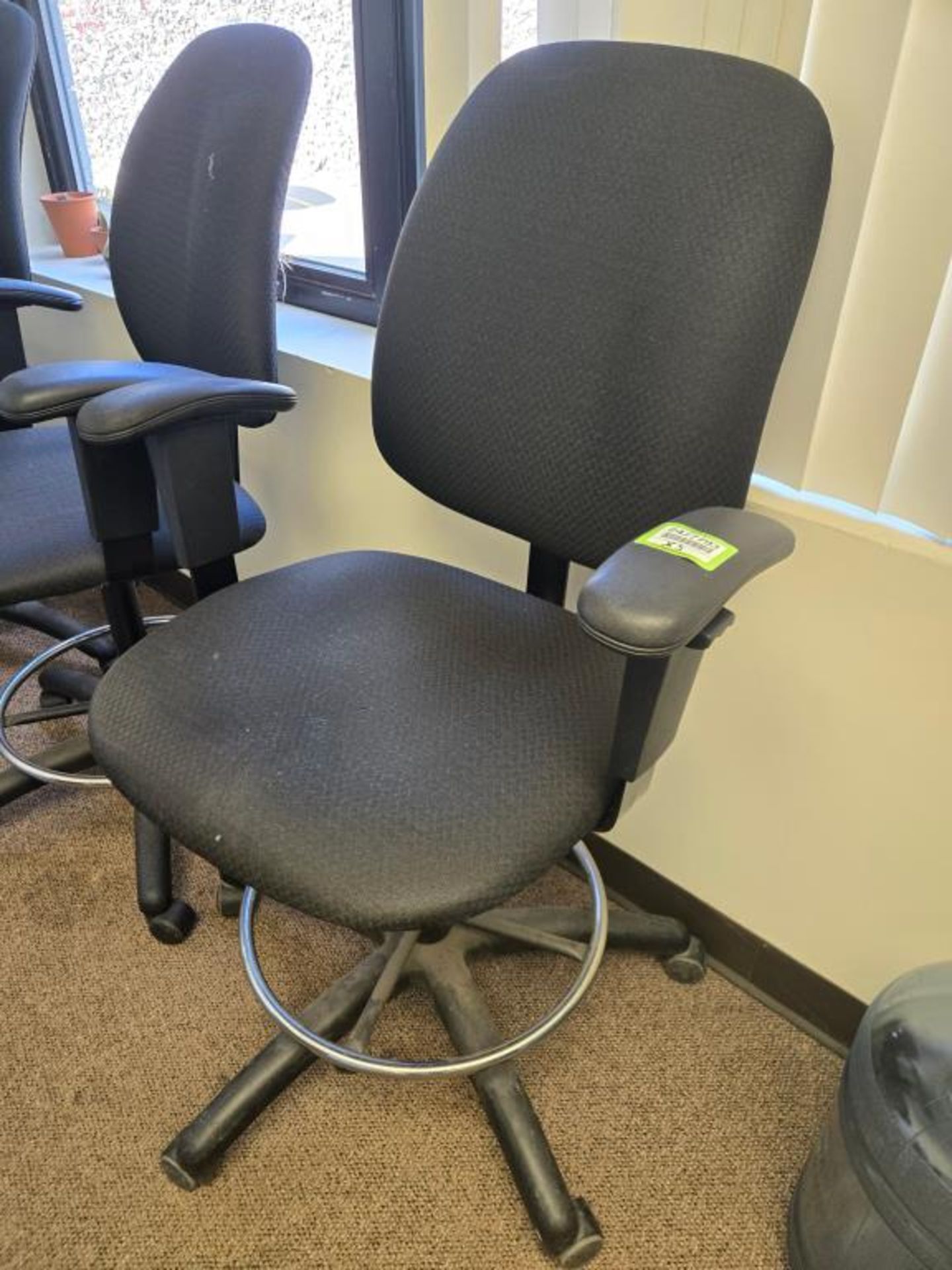 Office Chairs - Image 2 of 4