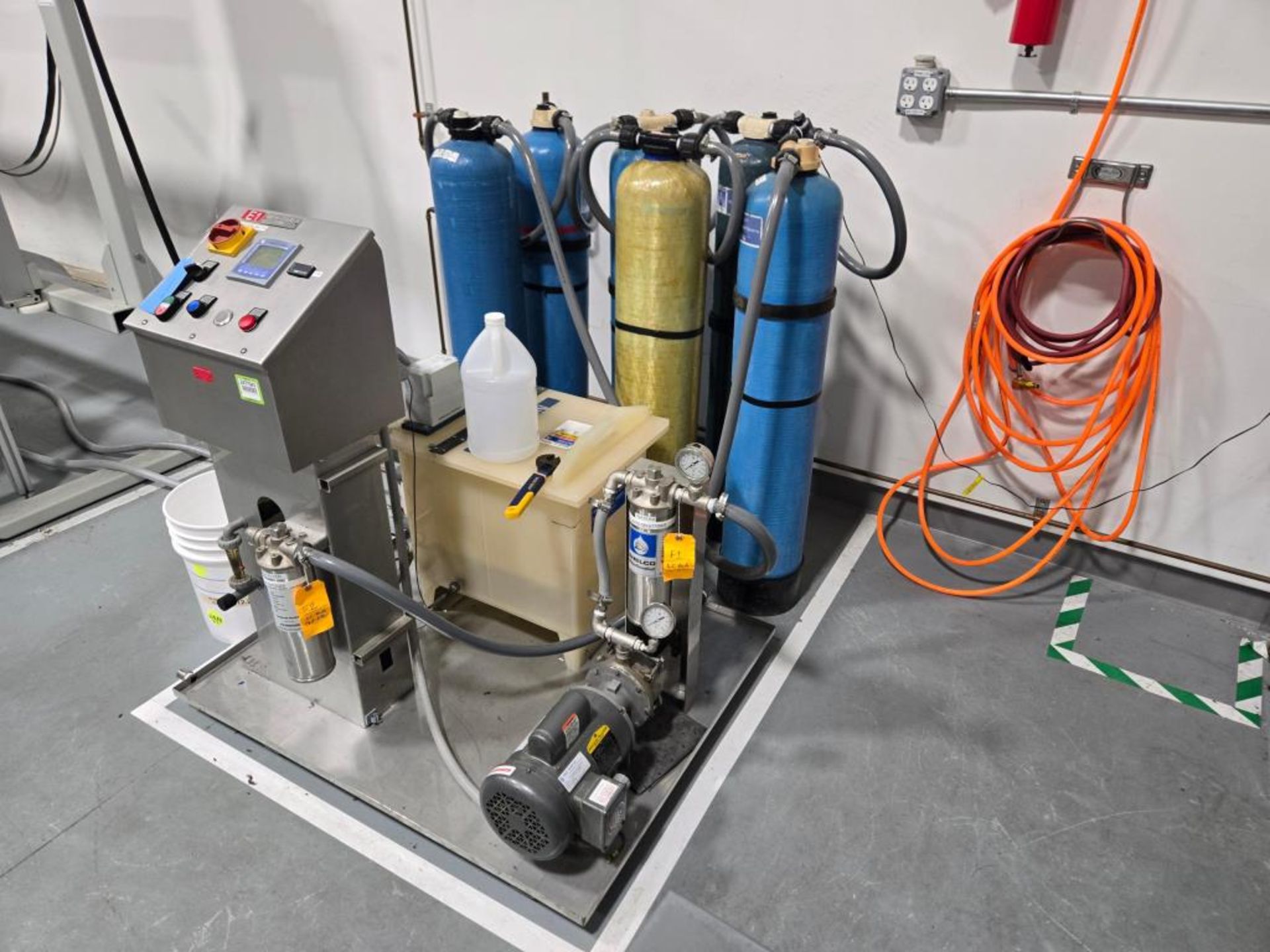 Water Purification System - Image 2 of 16