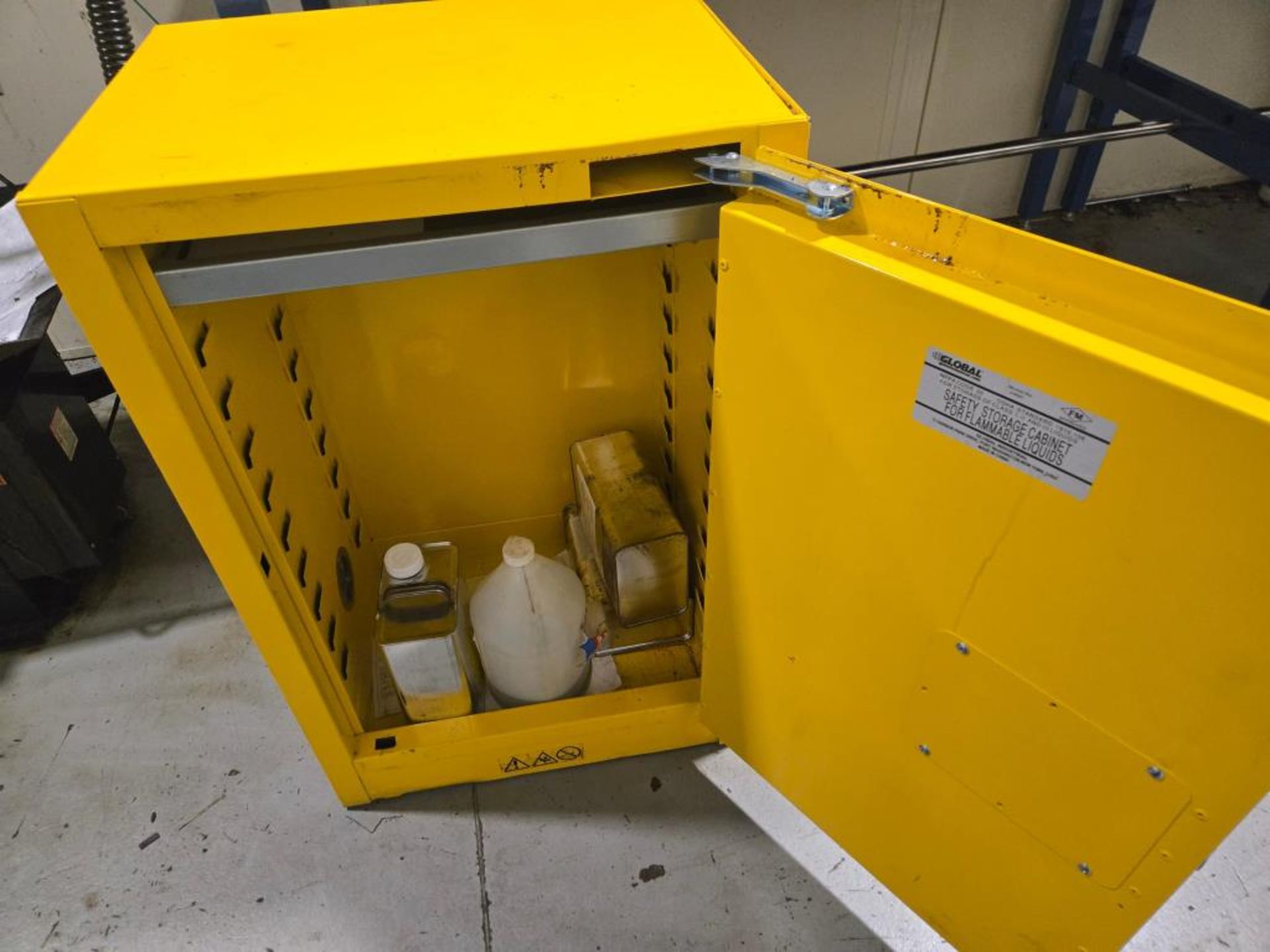 Parts Booth & Cabinet - Image 8 of 9