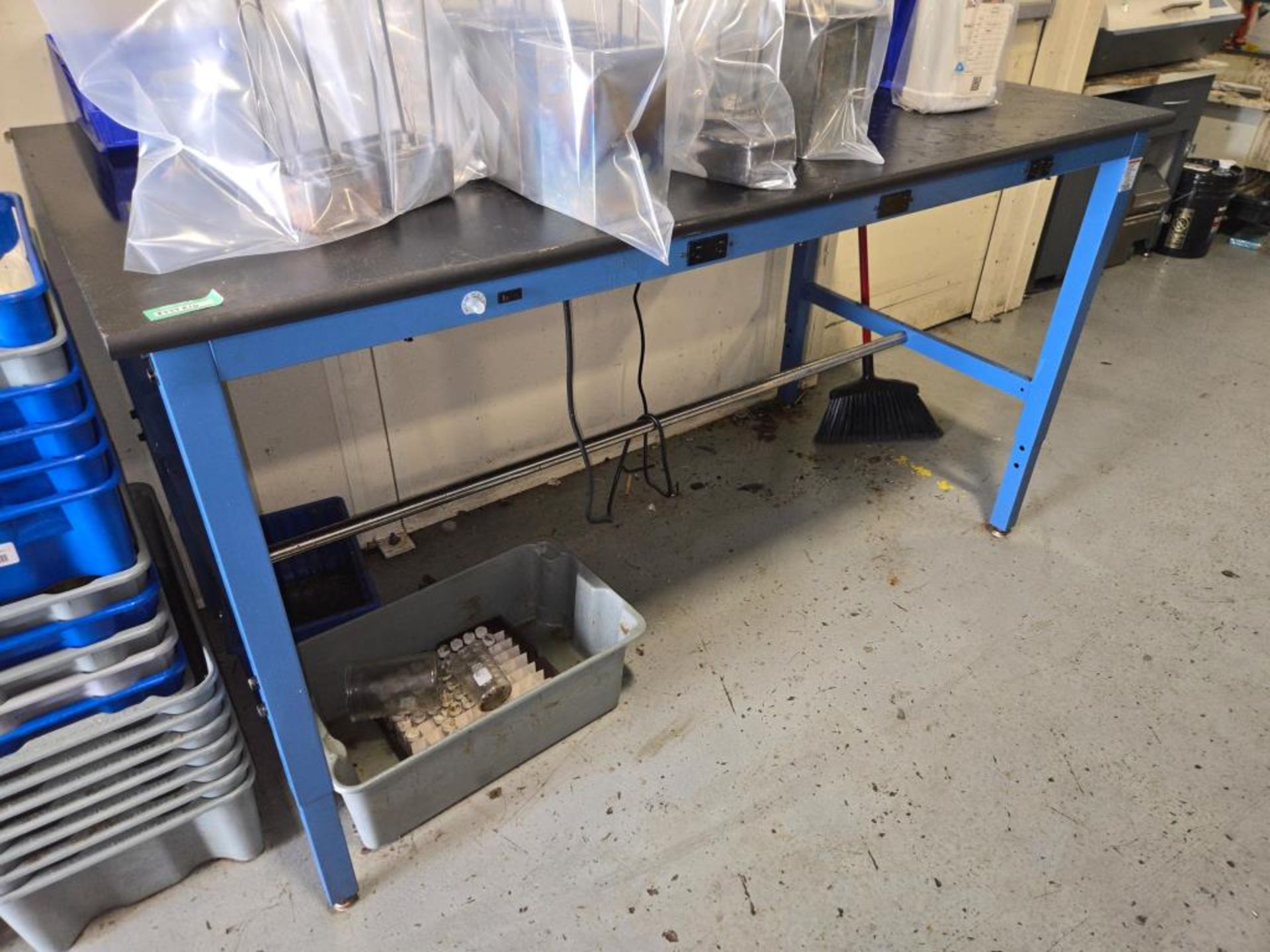 Global Lab Benches - Image 2 of 8